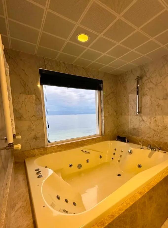 Beyaz Ev Otel Restaurant Eskiomerler Zewnętrze zdjęcie